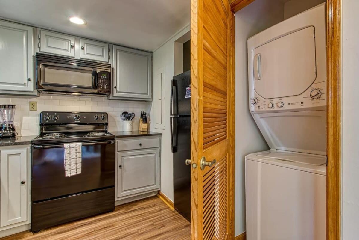 Pinecrest Townhomes-1King-2Queen Unit-Renovated Pigeon Forge Exterior photo