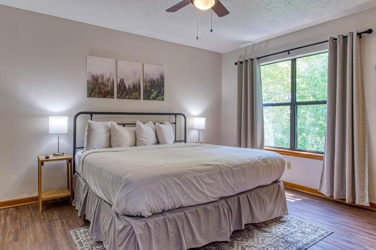 Pinecrest Townhomes-1King-2Queen Unit-Renovated Pigeon Forge Exterior photo
