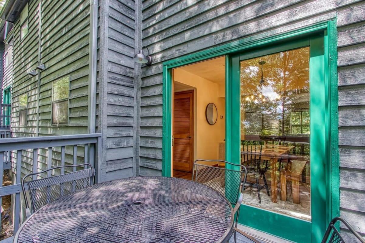 Pinecrest Townhomes-1King-2Queen Unit-Renovated Pigeon Forge Exterior photo