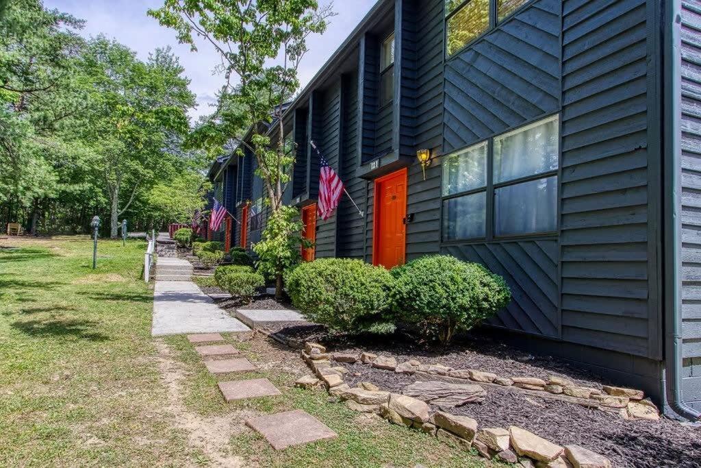 Pinecrest Townhomes-1King-2Queen Unit-Renovated Pigeon Forge Exterior photo