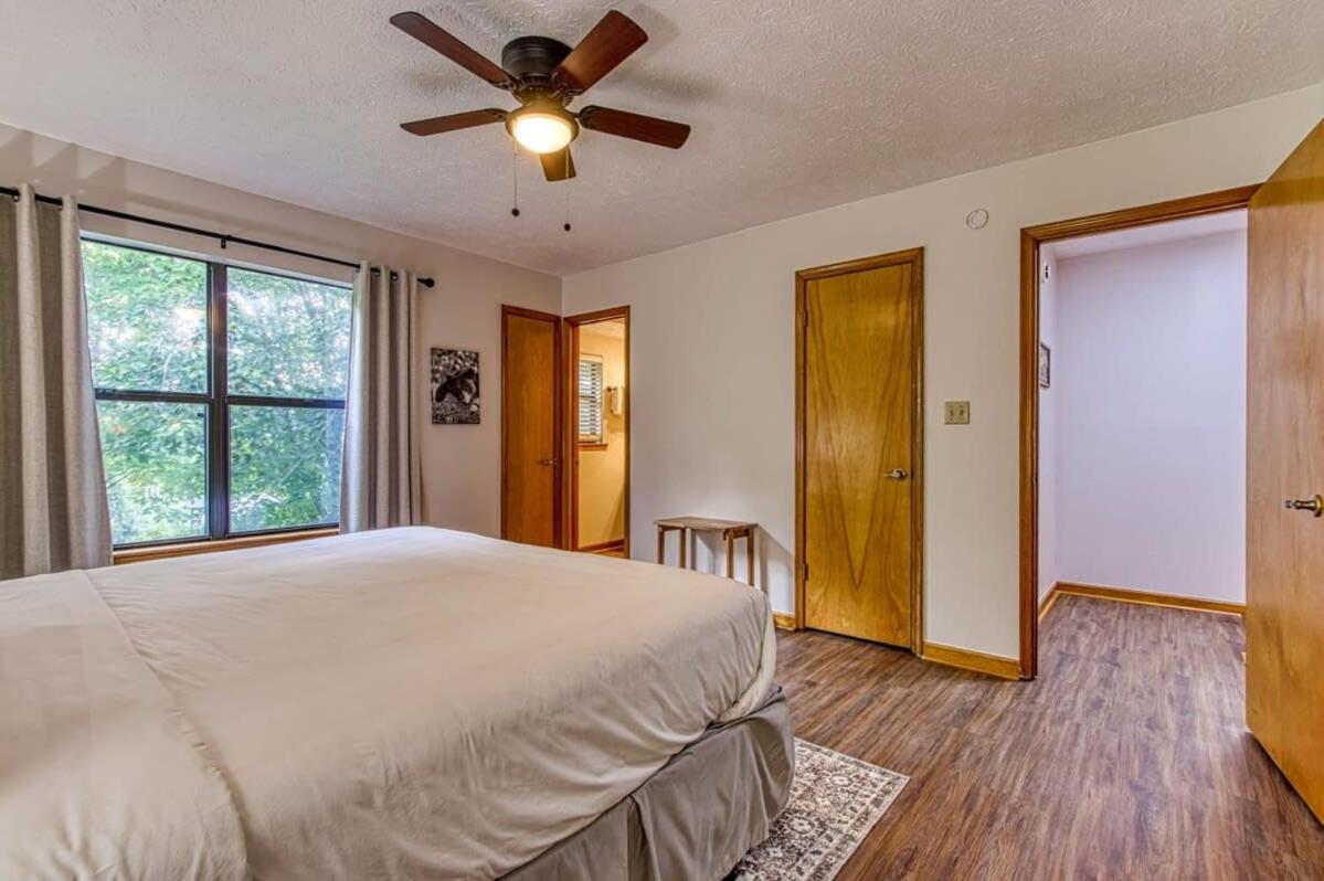 Pinecrest Townhomes-1King-2Queen Unit-Renovated Pigeon Forge Exterior photo