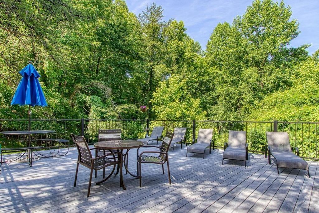 Pinecrest Townhomes-1King-2Queen Unit-Renovated Pigeon Forge Exterior photo